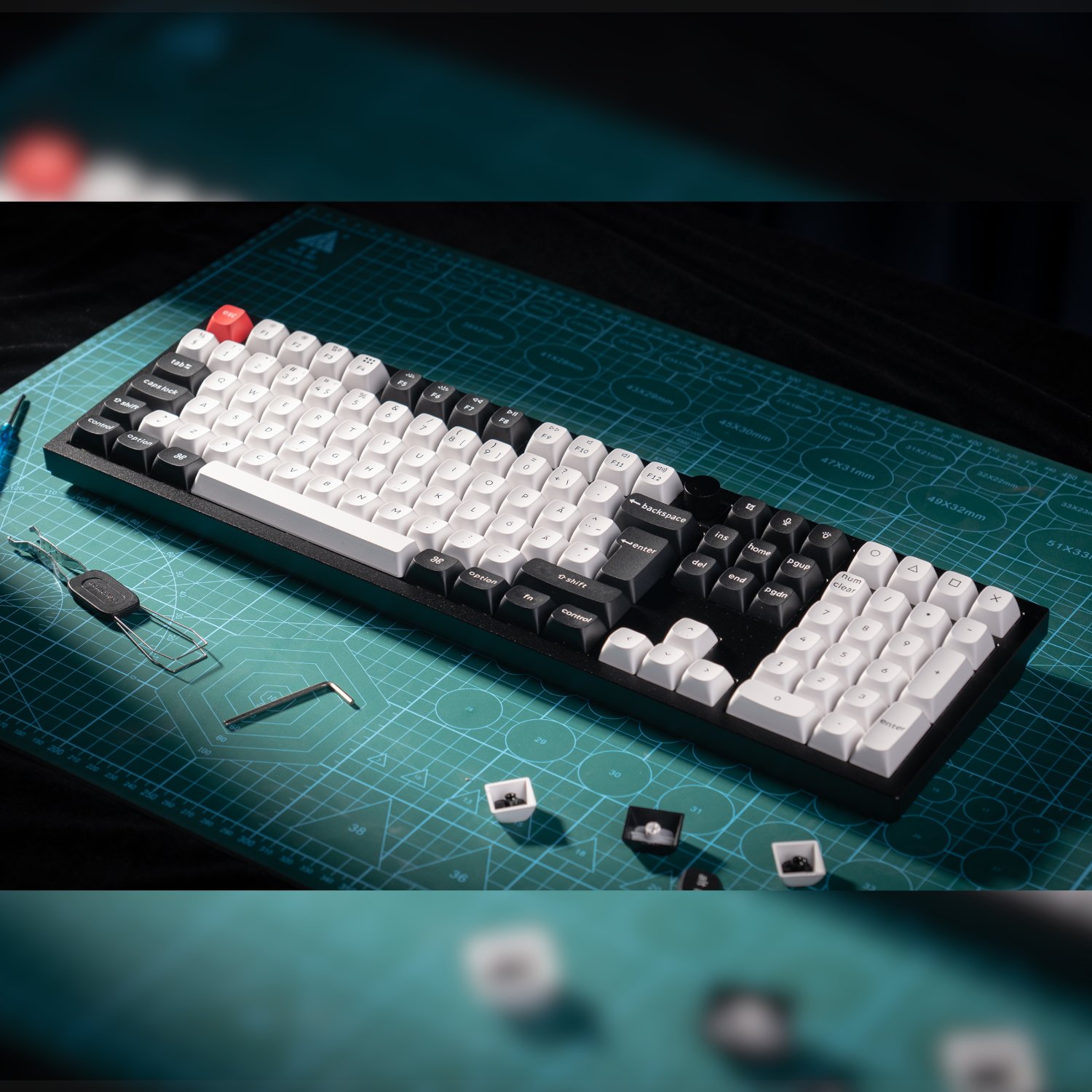 XpressTech_Keychron-Q6-HE-QMK-Full-size-Wireless-Custom-Mechanical-Keyboard-Nebula-Switch-x2013-Carbon-Black_Q6H-M1-4