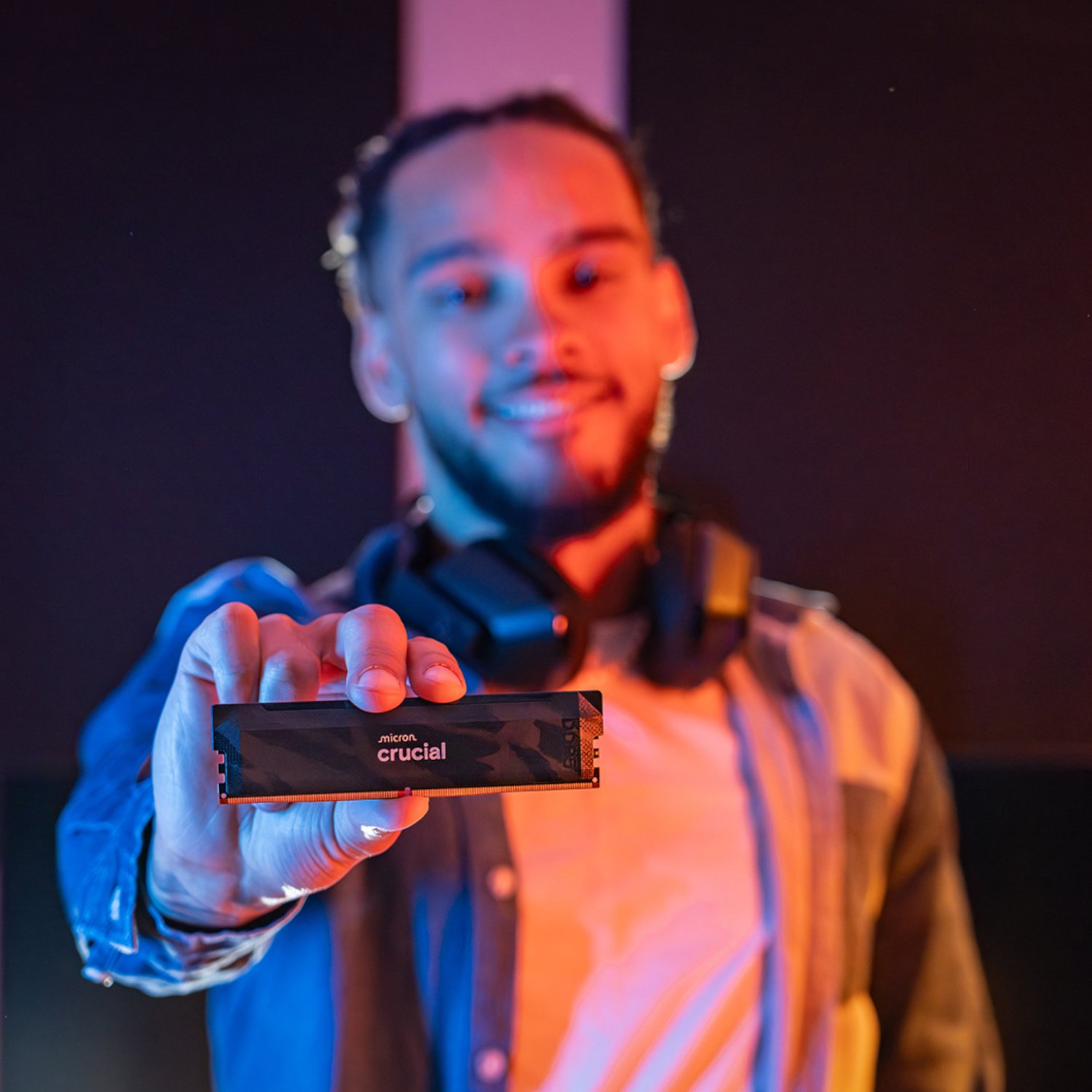 XpressTech_Crucial-Pro-16GB-6400Mhz-DDR5-Desktop-OC-Gaming-Memory-Black_CP16G64C32U5B-4